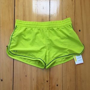🆕 Under Armour Women's Running Shorts Size S
